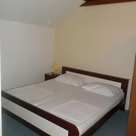 Apartment With Parking Space Orebic, Peljesac - 11834 *